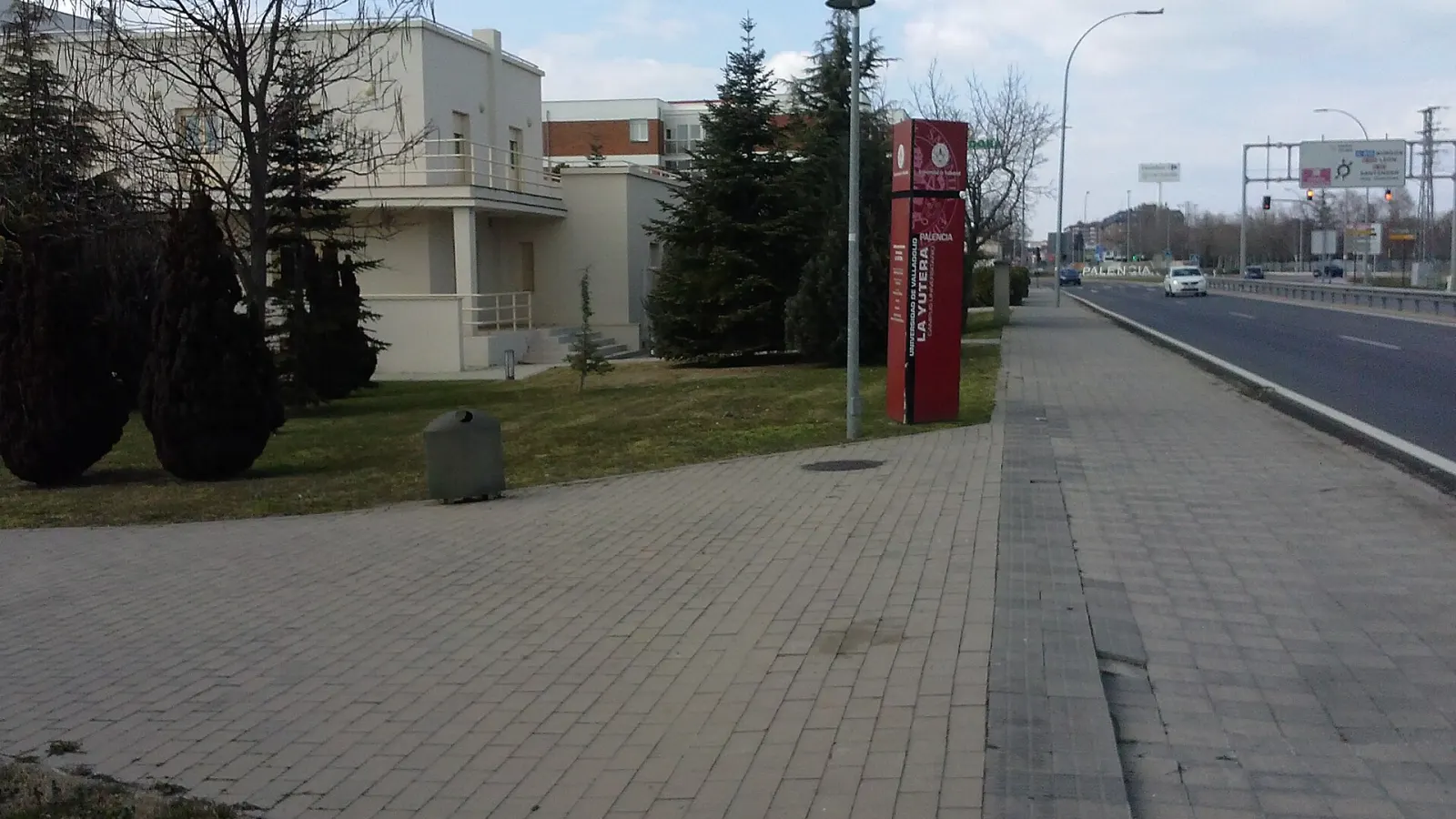 Entrada al campus de La Yutera de la Universidad de Valladolid en Palencia